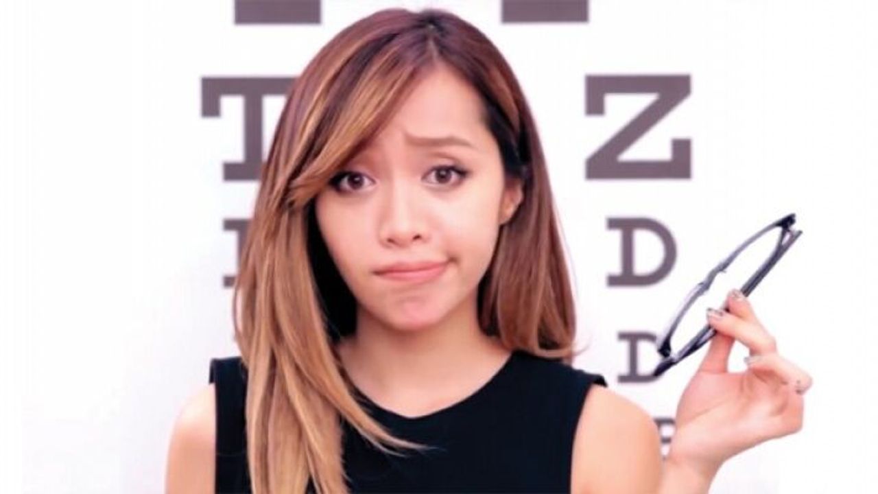 Yüz Şekline Göre Gözlük Seçimi