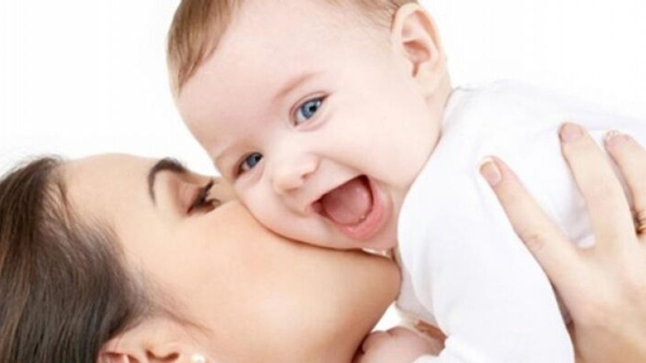 Bebeklerde Göz Çapaklanması Nedenleri ve Tedavisi