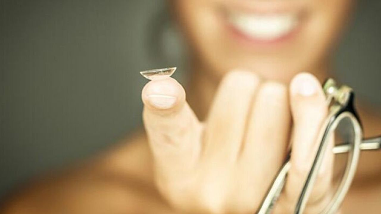 Kontak Lens mi Yoksa Gözlük mü?