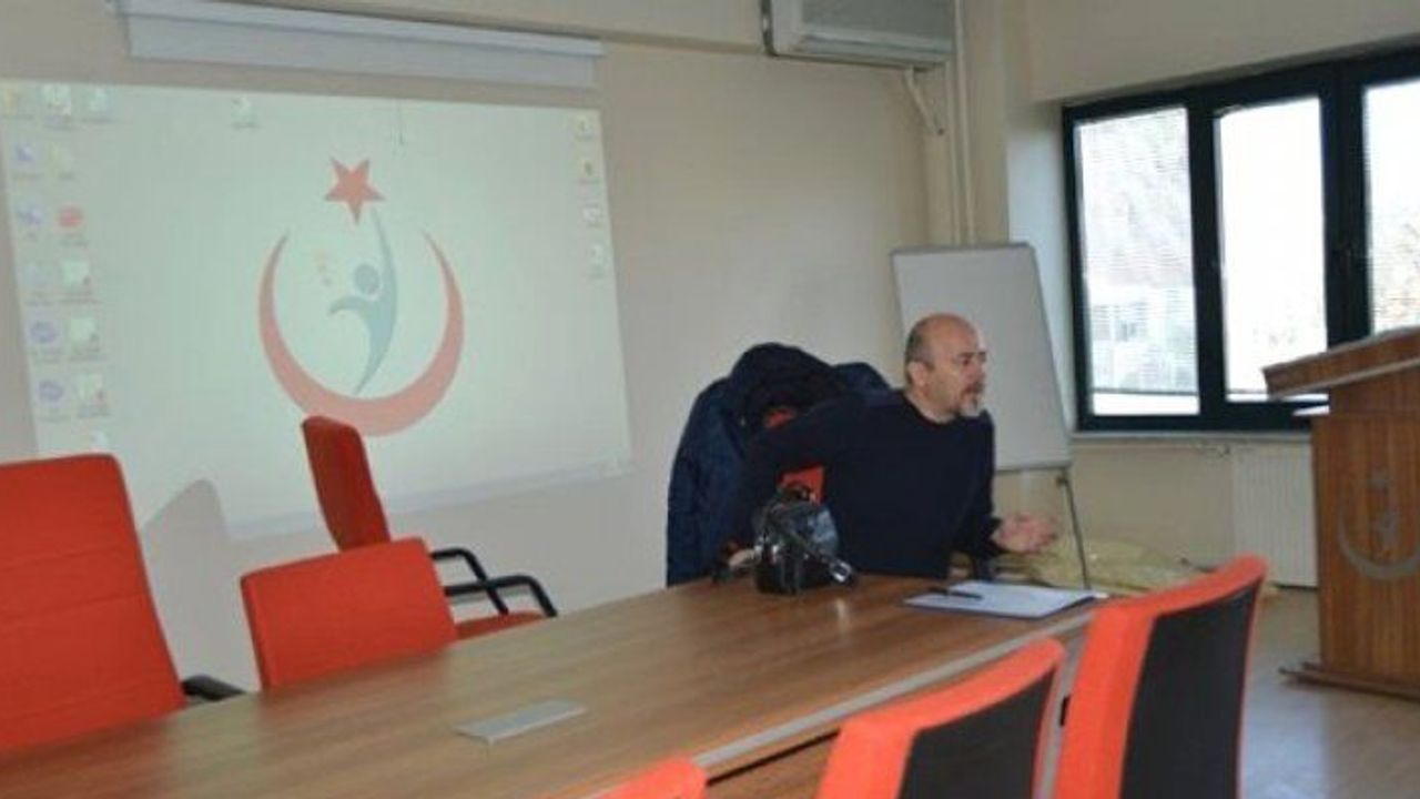 Afyon'da Aile Hekimlerine "Göz Muayenesi" Eğitimi Verildi