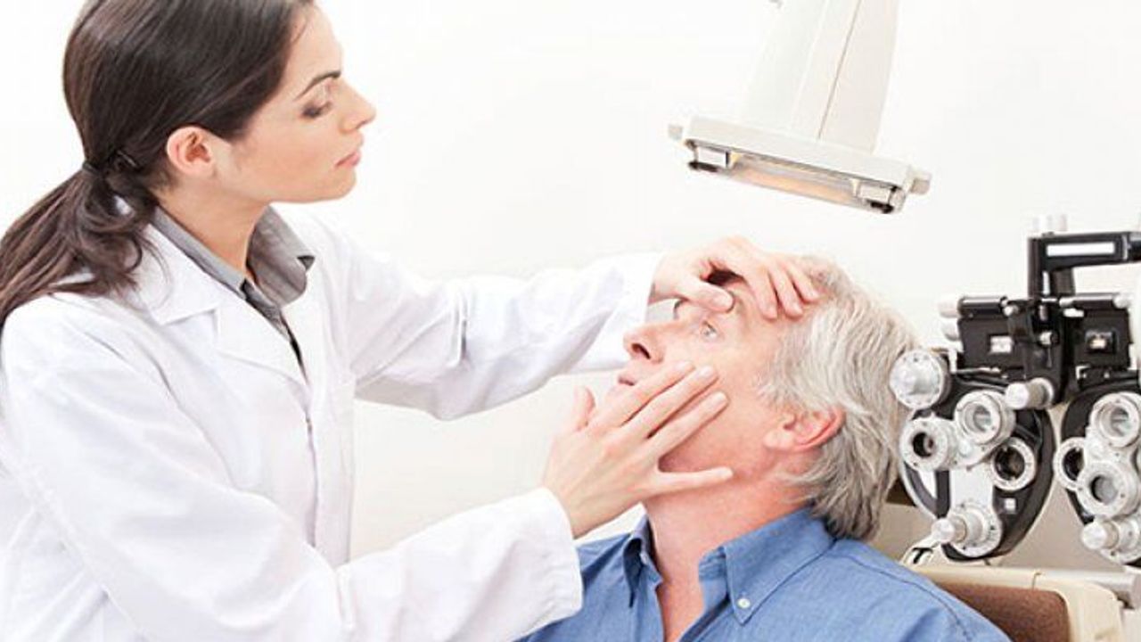 SGK Açıkladı: Katarakt Ameliyatlarının Yüzde 10'u Gereksiz Yapılıyor!