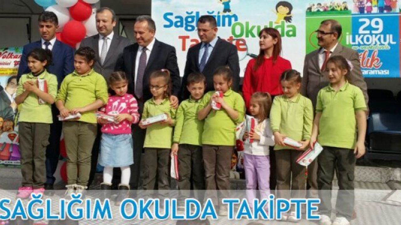 Bin 988 çocuk sağlık taramasından geçti.
