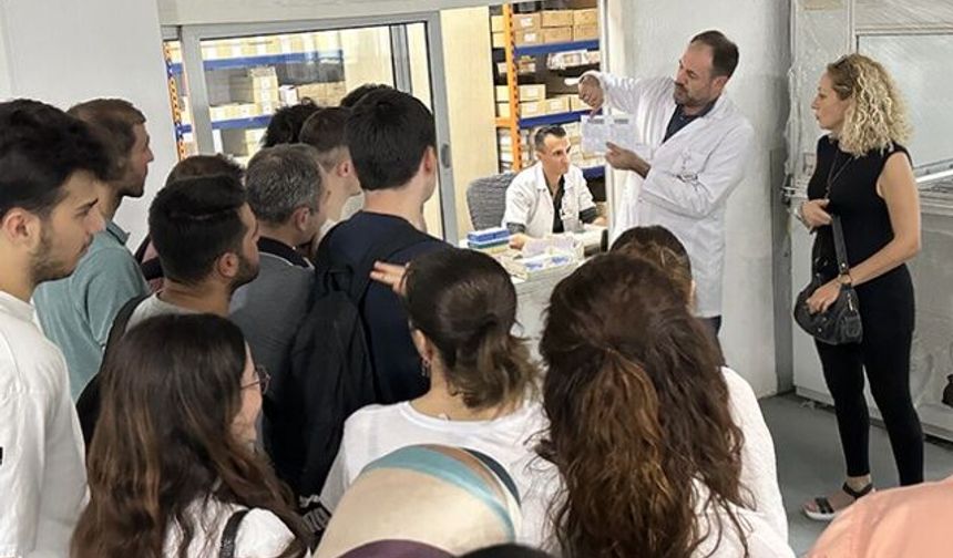 Ege Üniversitesi Optisyenlik Bölümü Akay Rx Laboratory’i Ziyareti Etti