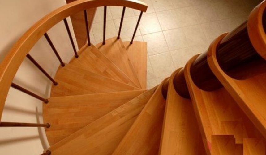 Ahşap Döner Merdiven